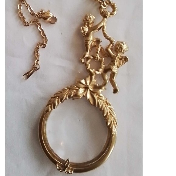 Vintage Signed Avon Cherubic Magnifying Glass - Picture 2 of 7